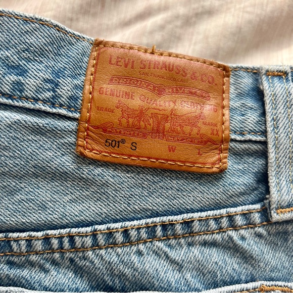 Levi’s 501 Skinny Jeans Distressed - Picture 2 of 12